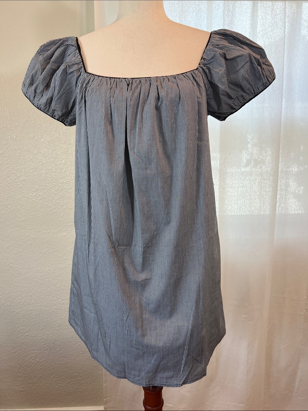 Kourt Nya Gingham Puff-Sleeve Square Neck Mini Shift Dress. Size M. NWT